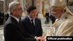 Папа римский Франциск и президент Армении Серж Саргсян, 12 апреля 2015