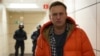 "Навальный ставил под угрозу думскую кампанию Кремля". Боится ли Москва санкций за отравление оппозиционера
