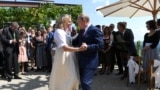 Сколько бюджетных денег ушло на подарок Путина главе МИДа Австрии