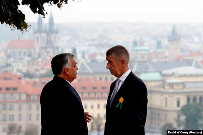 Český premiér Andrej Babiš sa 29. septembra 2021 stretol s maďarským premiérom Viktorom Orbánom v Prahe v Českej republike. Foto: REUTERS