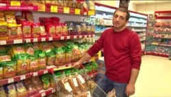 Бесплатный хлеб 2.0: смелый бизнесмен повторяет эксперимент с раздачей еды