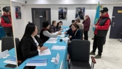 Как во время референдума в Казахстане удаляли с участков наблюдателей и задерживали журналистов