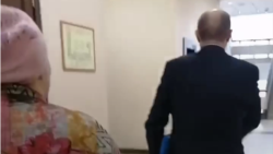 Министр Новосибирской области сбежал от посетительницы, которая лишилась 200 голов скота