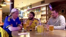 Как украинцы болеют за сборную страны по футболу во время войны