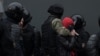 В Беларуси задержали более 260 участников акций протеста. В Гомеле против протестующих применили слезоточивый газ