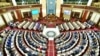 Как в Казахстане депутаты покидают парламент после объявления о его роспуске
