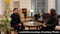 Владимир Зеленский и Светлана Тихановская во время встречи в Вильнюсе
