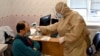 Главврач больницы в Кемерово разрешил увольнять врачей, заразившихся коронавирусом. Прокуратура проверяет законность приказа