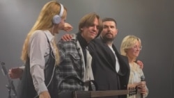 Наоко и Орлов спели с Noize MC и Монеточкой на концерте в Вильнюсе