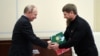 "Это не слабость, а путинское ехидство: вот вам, получите". Почему Кремль не реагирует на угрозы Кадырова критикам