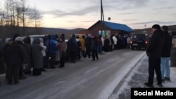 Очередь за продуктами в Туре