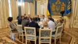 Президент Украины Зеленский подписал указ о роспуске Верховной Рады