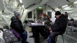 Как киевляне справляются с отключением отопления и энергии в морозы