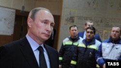 Владимир Путин на запуске энергомоста в Симферополе 2 декабря 2015 года