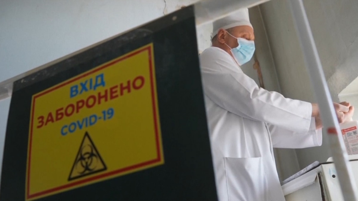 В первый же день зарегистрировали 371. Зона карантина в аптеке
