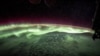 Северное сияние из космоса: уникальные кадры с Международной космической станции