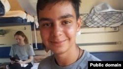 Школьник Арсений Турбин, политзаключенный 