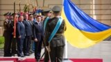 Во время церемонии представления президенту Владимиру Зеленскому командующих видов Вооруженных сил Украины и руководителей силовых ведомств. Киев, 20 мая 2019 года