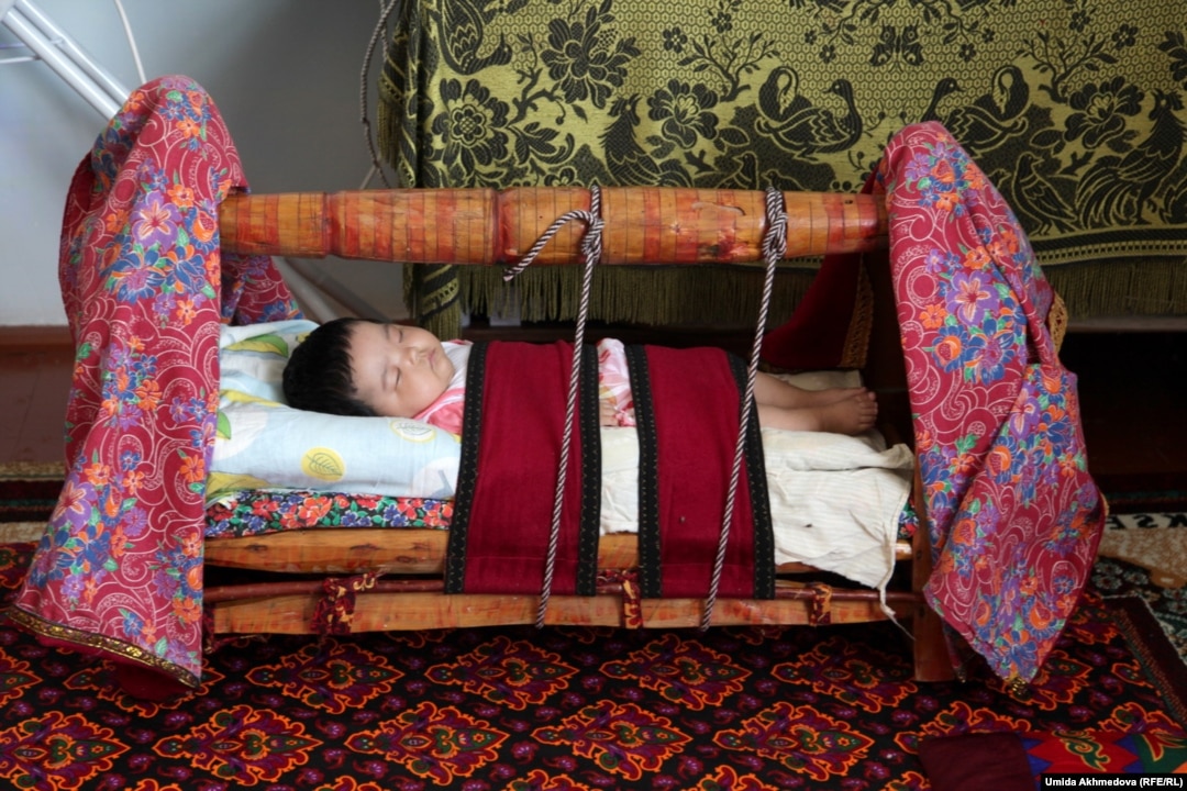 Фото спящих узбеков