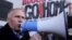 Николай Статкевич во время одной из протестных акций