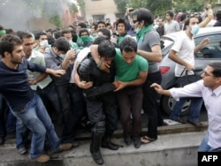 Беспорядки в Тегеране во время "Зеленой революции"
