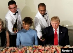 Мелания и Дональд Трамп на торжественном ужине