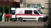 "Многие врачи вынуждены использовать средства защиты повторно". Волонтер – о ситуации в белорусских больницах