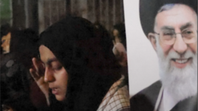 Не менее 22 человек погибли в столкновениях протестующих у консульства США в Карачи