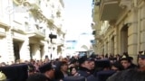 Полиция в Баку против марша за права женщин