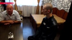 "Очень худой, бледный". Мать Кольченко рассказала о свидании с сыном в колонии