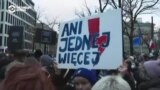 В Польше протестуют после гибели беременной женщины