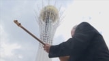 Kazakhstan -- dombra flash mob in Astana on May 1, 2018