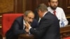 Парламент Армении проголосовал против кандидатуры Пашиняна на пост премьера. Оппозиция объявила "тотальную забастовку"
