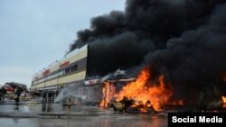 Пожар в ТЦ "Адмирал" в Казани, фото Татар-Информ