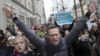 Навального отпустили из полиции без составления протокола 