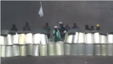 В Самарканде полиция второй месяц учится разгонять протестующих