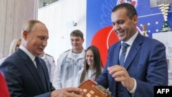 Путин и Кремлев на открытии спорткомплекса для занятий боксом в Лужниках, сентябрь 2022 года