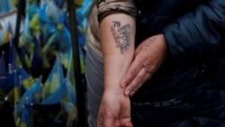 Украинцы набивают татуировки в память о погибших родных и оккупированном доме