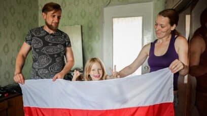 Было сложно пережить отъезд: Беларусь моя родина, там похоронена мама\