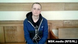 Михаил Цакунов после задержания в Петербурге за участие в акции "Он нам не царь" 5 мая 2018 года