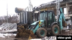 Эксперты по энергетике говорят, что военное время показало, что систему отопления от больших ТЭЦ легко уничтожить.