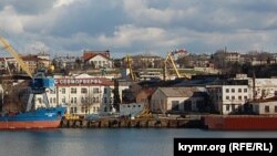 На снимке: вид на бухту Севастополя