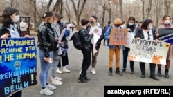 Казахстан, Алматы, марш в защиту прав женщин, 8 марта 2021