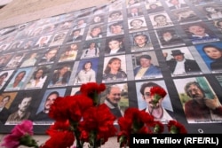Стена памяти погибших заложников Норд-Оста в Москве