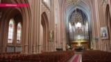 Исаакий по-киевски: почему власти Украины не отдают католикам храм в столице