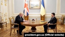 Пресьер-министр Великобритании Борис Джонсон и президент Украины Владимир Зеленский. 1 февраля 2022 года