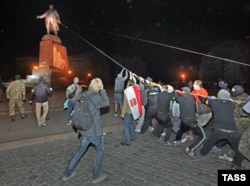 Свержение Ленина в Харькове