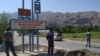 Власти Таджикистана вырыли на границе с Кыргызстаном траншеи и установили видеокамеры – чтобы не пустить в страну коронавирус