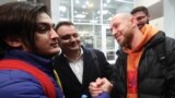 "Поддержка работает". Рэпер Оксимирон и сестра Самариддина Раджабова о его освобождении