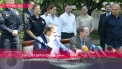 Уильям Браунфилд подписывает с Саакашвили меморандум о сотрудничестве